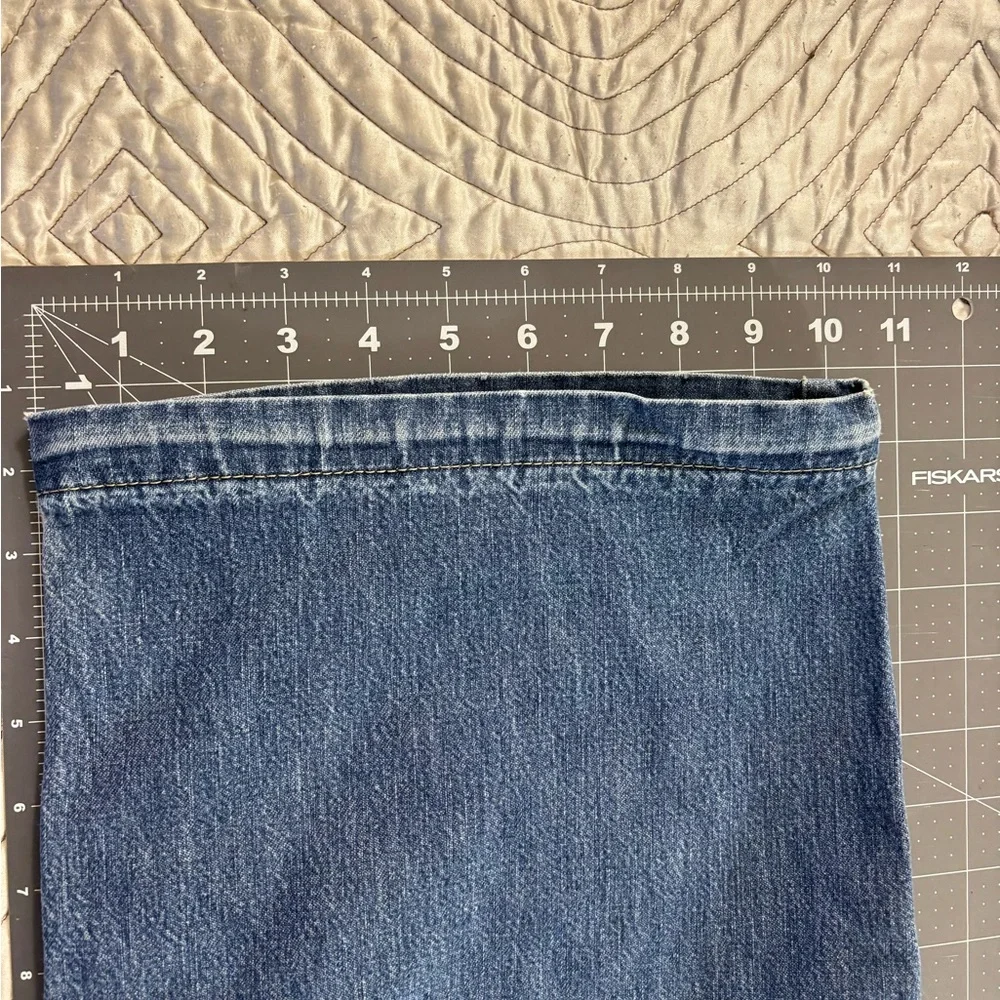 Levis reposhing this